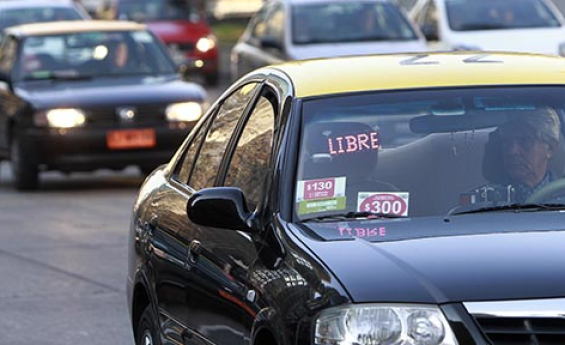 Renovación de Permisos de Circulación para  taxis y buses hasta el 31 de mayo
