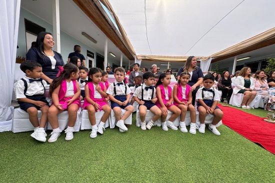 Celebración de Graduación del Nivel Medio Mayor en el Jardín Infantil Joaquín Blaya